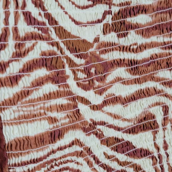 NWT Love the Label (Anthro) Smocked Puff Sleeve Blouse Brown Zebra Print - Picture 13 of 16